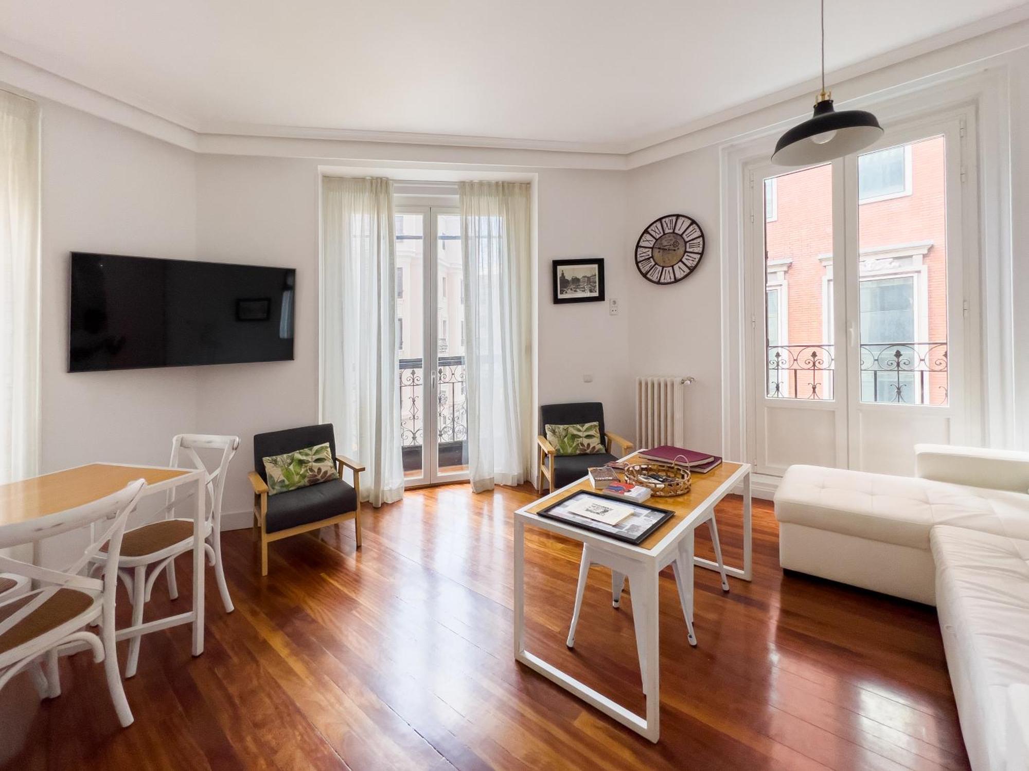 Callao Suites Madrid Exterior photo